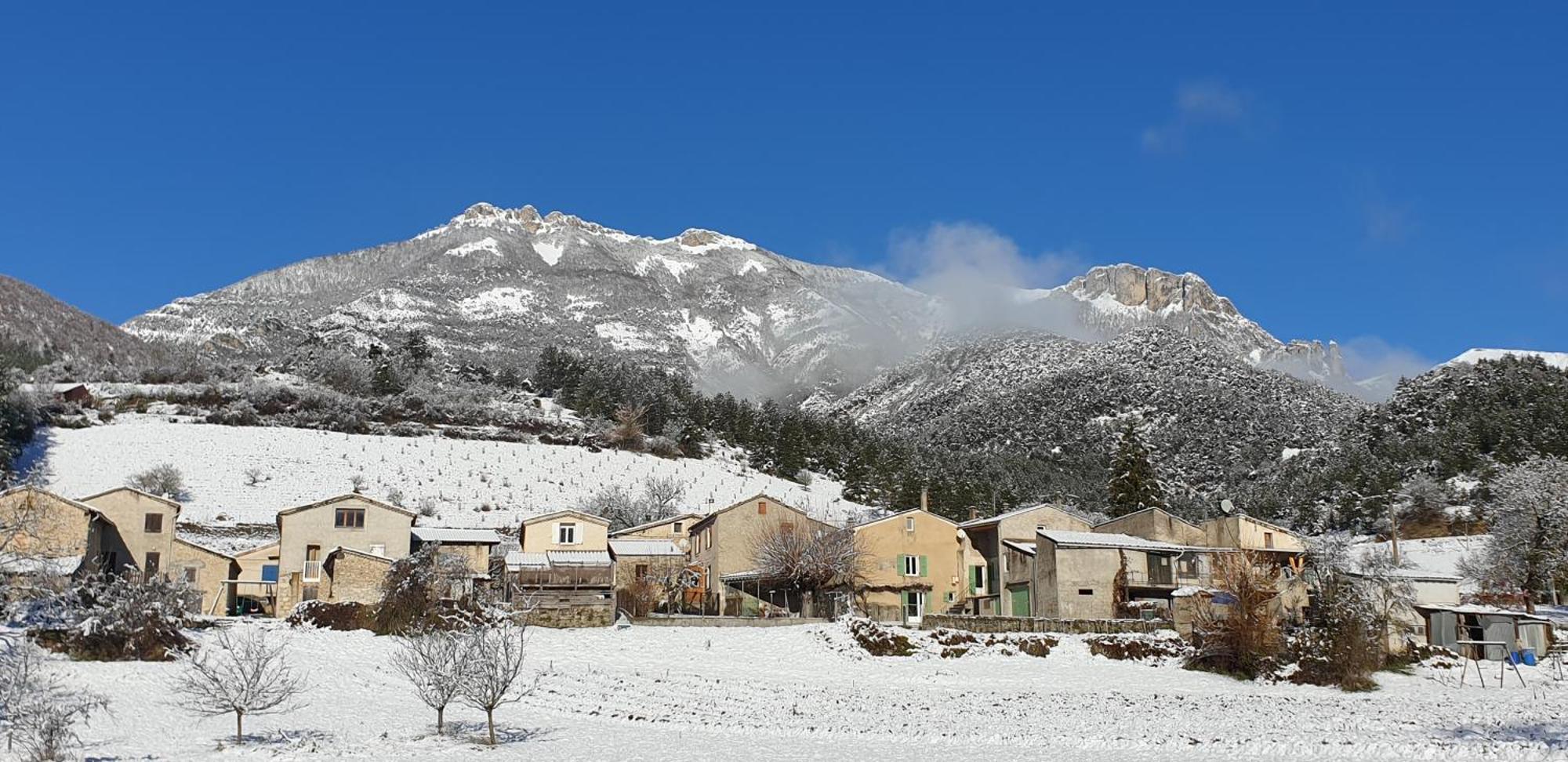 Maison De Village Aux Portes Du Vercors Chamaloc المظهر الخارجي الصورة